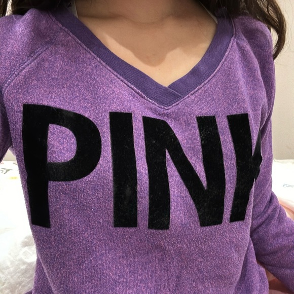 PINK purple v neck sweater - Picture 2 of 3